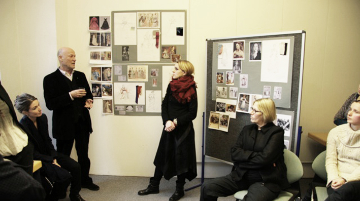 04elisa_web Präsentation der Kostümentwürfe